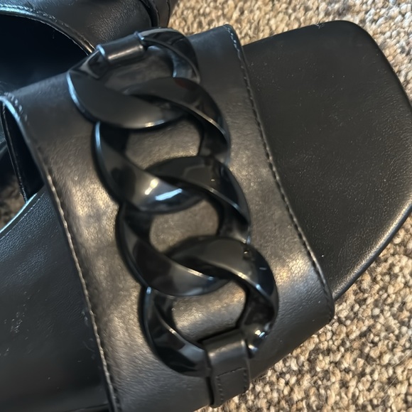 Unisa Chain Embellished Slip On Sandals - size 8 NEW - Picture 9 of 10